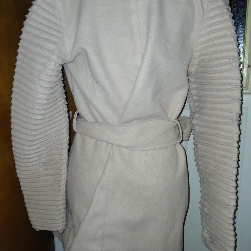 Tan Ribbed Sleeve Jacket Size Medium - Picture 3 of 3